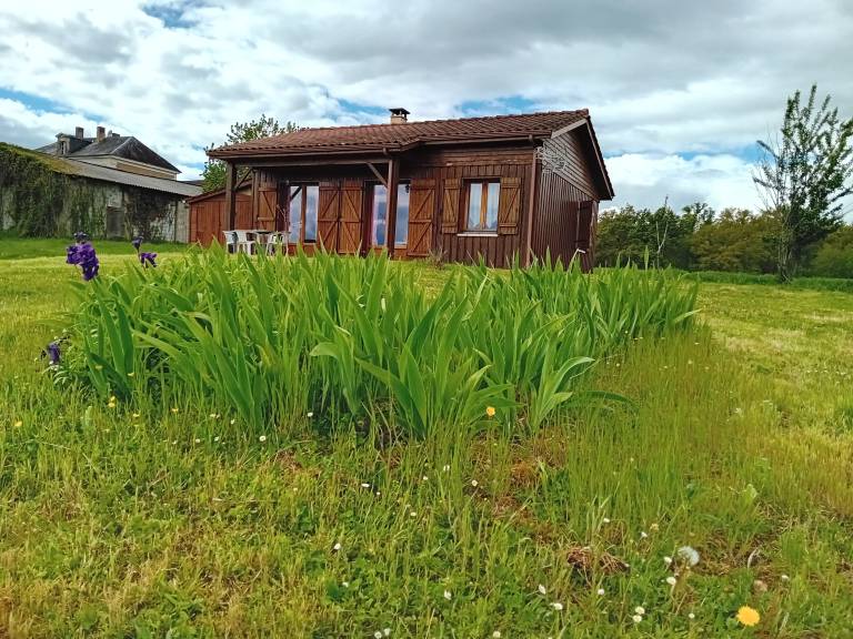 Vacation home with yard & BBQ in Périgueux