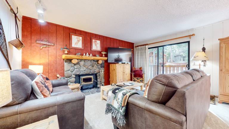 Condo with heated pool, sauna & grill — photo 4