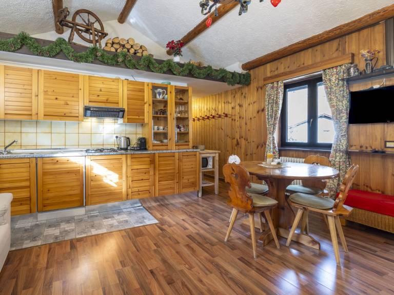 Rental apartment with barbeque, patio & garden | Mountain view — photo 3