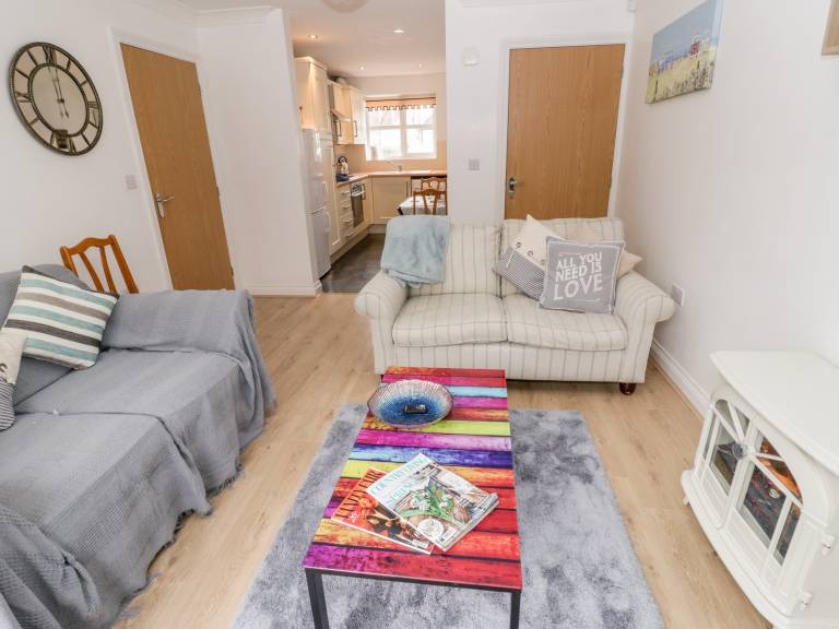 Family-oriented pleasant cottage with garden | Beach view | Dogs allowed — photo 4