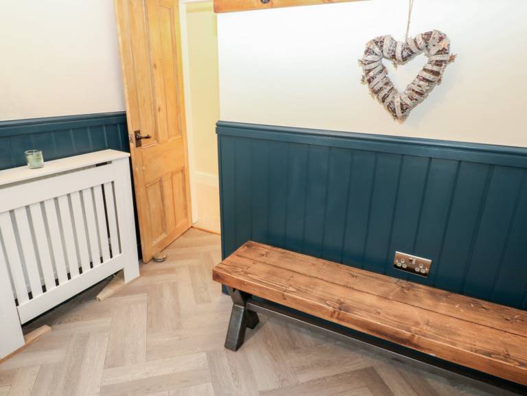 Family-friendly beautiful cottage with hot tub & garden | Pets allowed — photo 4