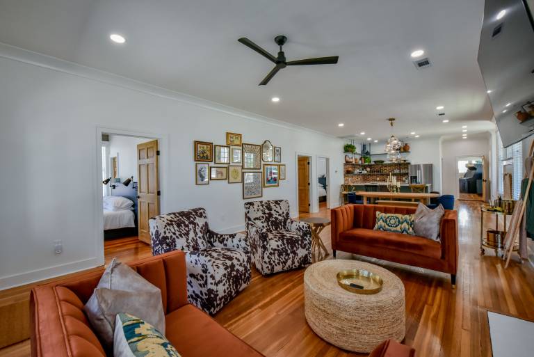 Vacation home with garden & barbecue | City view — photo 3