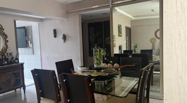 Apartment with jacuzzi — photo 3