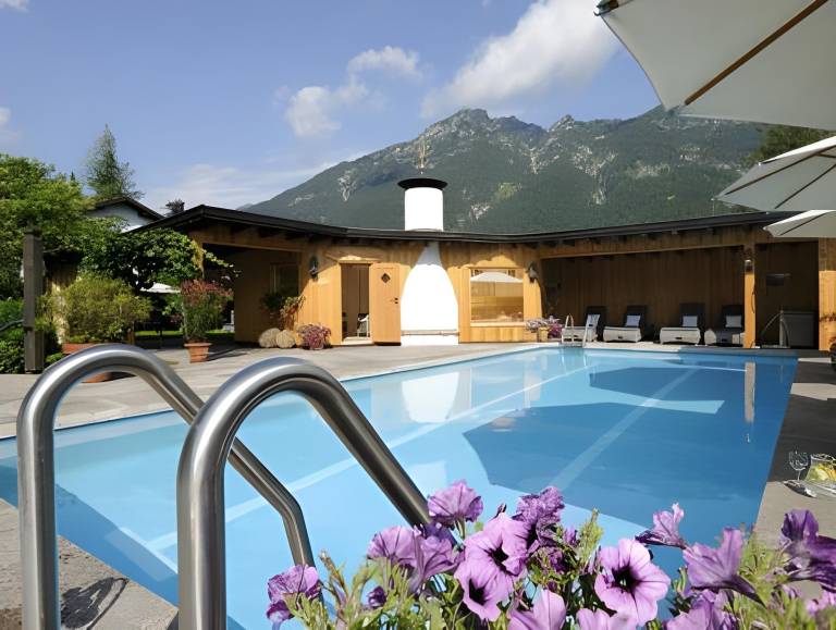 Staudacherhof in Garmisch-Partenkirchen I Blick aufs Zugspitzmassiv I einzigartige Bayurvida Kuche in Garmisch-Partenkirchen