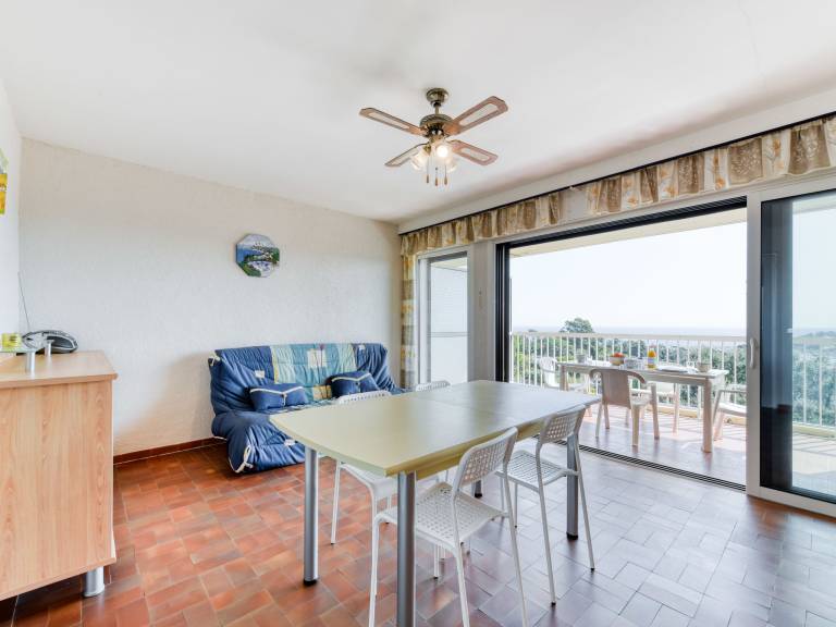 Holiday apartment with patio | Sea view — photo 5