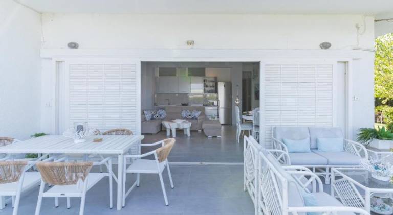 House with patio & yard | Close to the beach | Perfect for remote work | Pets are welcome — photo 5