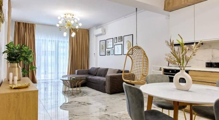 Serviced apartment with pool & terrace — photo 4
