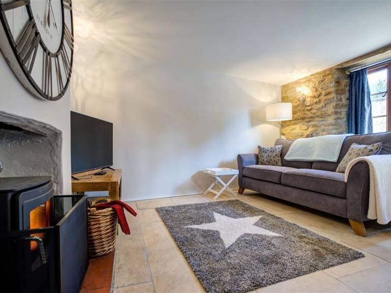 Family-friendly lovely cottage with yard | Pets allowed — photo 4