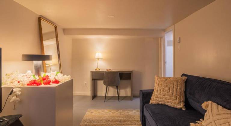 Stylish 4BR in the heart of Plateau Montreal in Montréal, QC