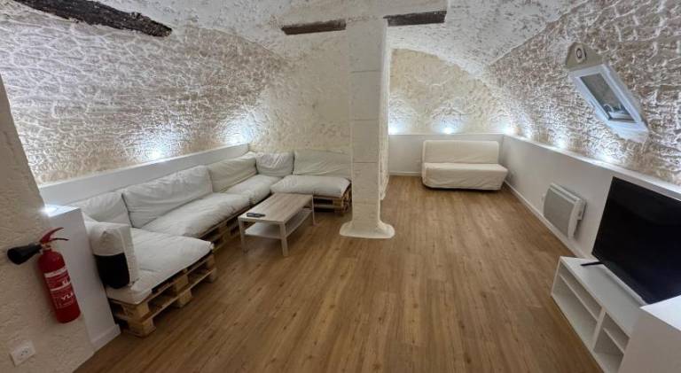 Rental apartment with 1 room for 4 persons in Aubagne