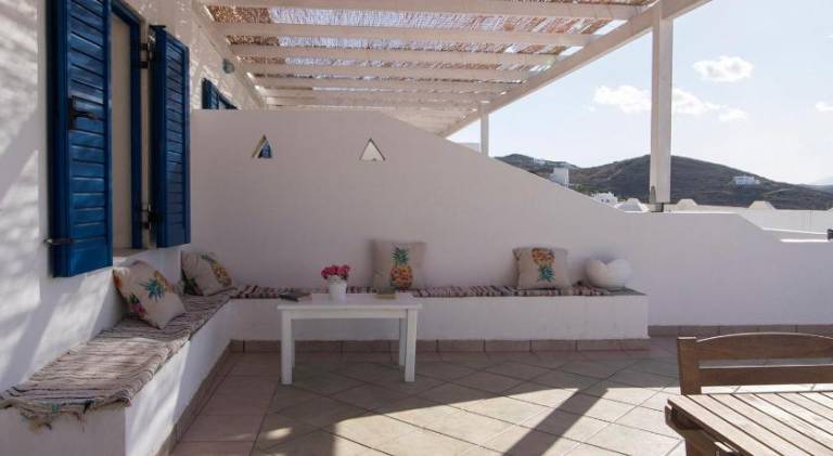 Armadoros Hotel / Ios Backpackers — photo 5