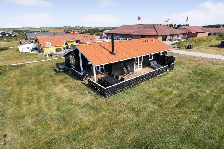 House with patio, barbecue & hot tub in Harboore