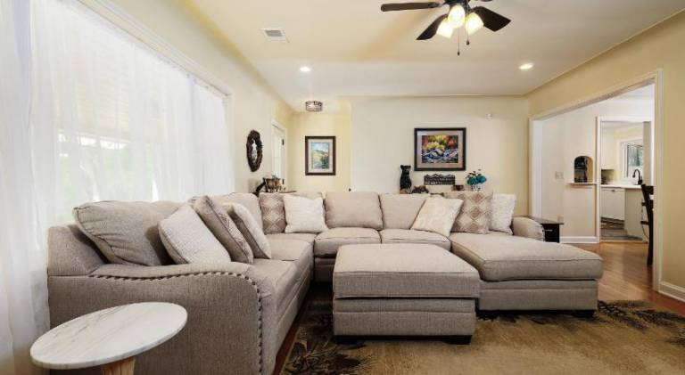 Vacation home with hot tub — photo 2