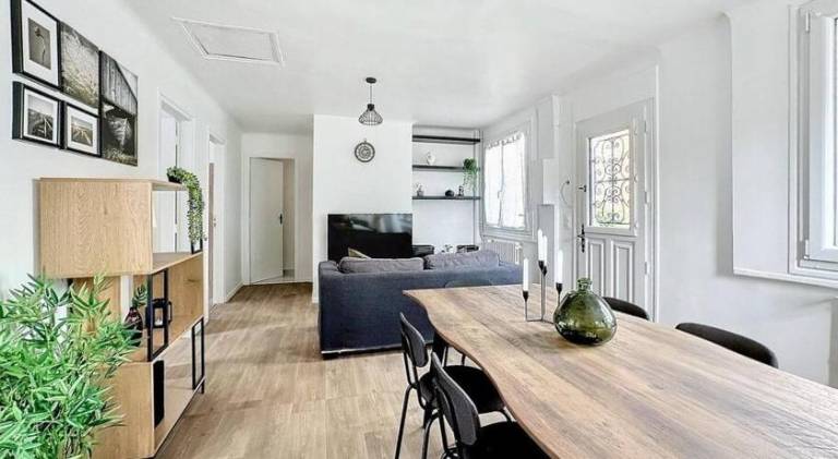 Apartment with 3 rooms for 8 persons in Rosny-sous-Bois