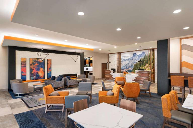 La Quinta Inn & Suites by Wyndham Marysville — photo 3