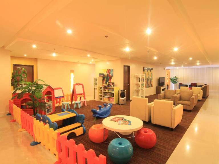 Amigo Terrace Hotel — photo 2
