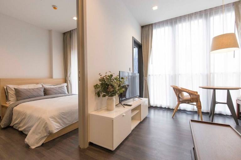 Condo Makkasan