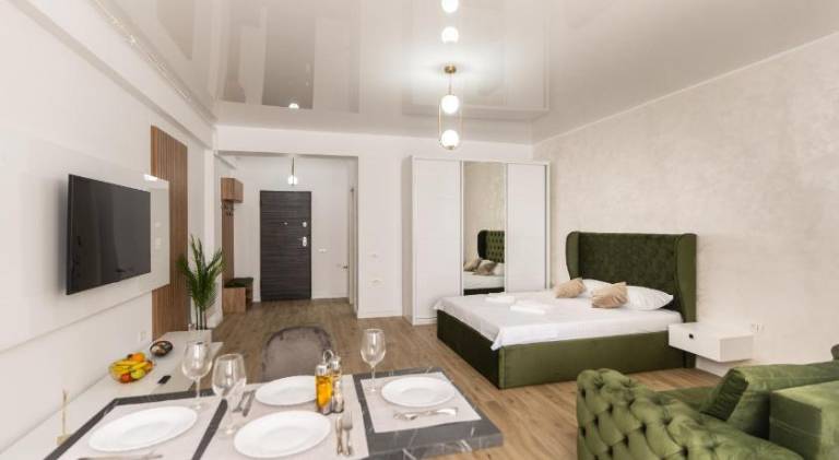 Rental apartment with pool in Constanta