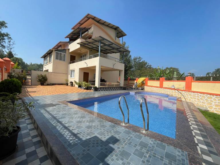 Spacious villa with garden & pool | Pets are welcome — photo 3