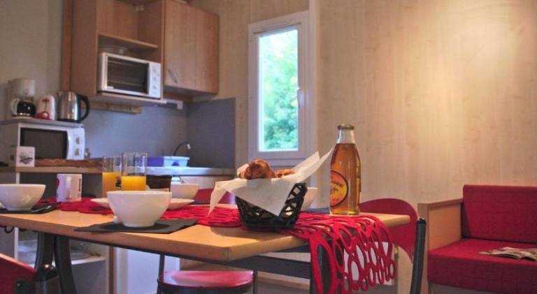 Chalet with 2 rooms for 5 persons — photo 4