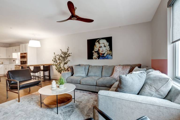 House  Donelson