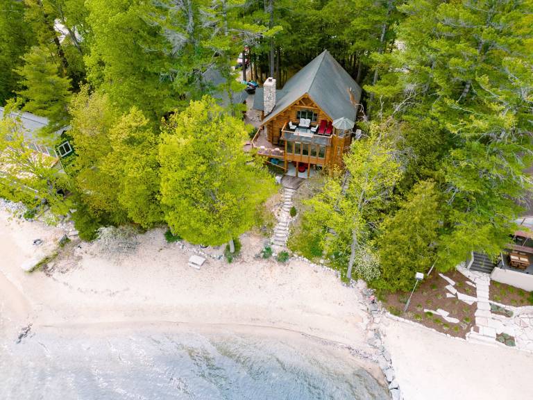 Cabin  Suttons Bay