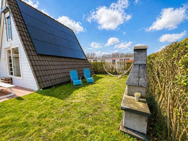 Simple chalet with shared pool on holiday park in Nieuwpoort