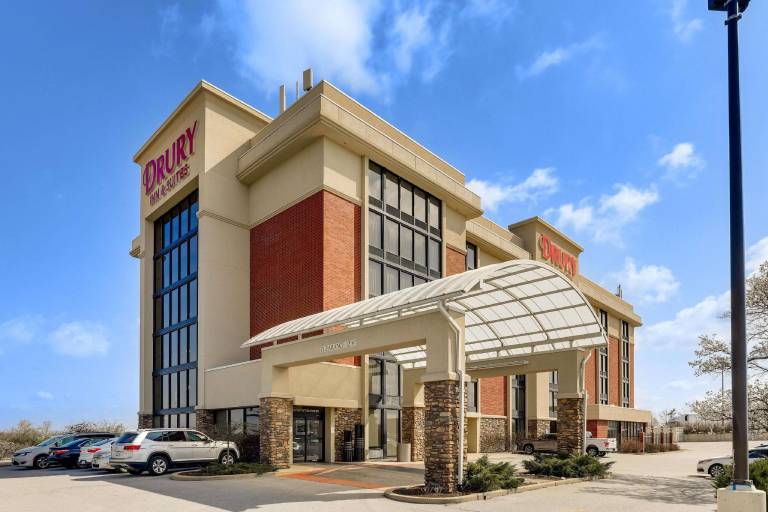 Drury Inn & Suites St. Louis St. Peters in St. Charles, MO