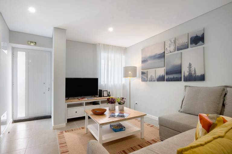 Holiday Home 'Vlp Amorim' with Private Terrace and Wi-Fi — photo 3