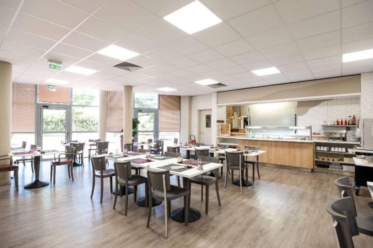 Comfort Hotel Aeroport Lyon St Exupery — photo 2