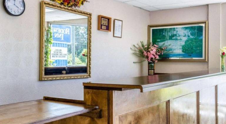 Rodeway Inn — photo 4