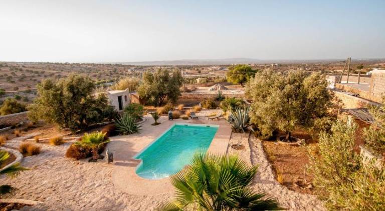 250 m&sup2; Villa