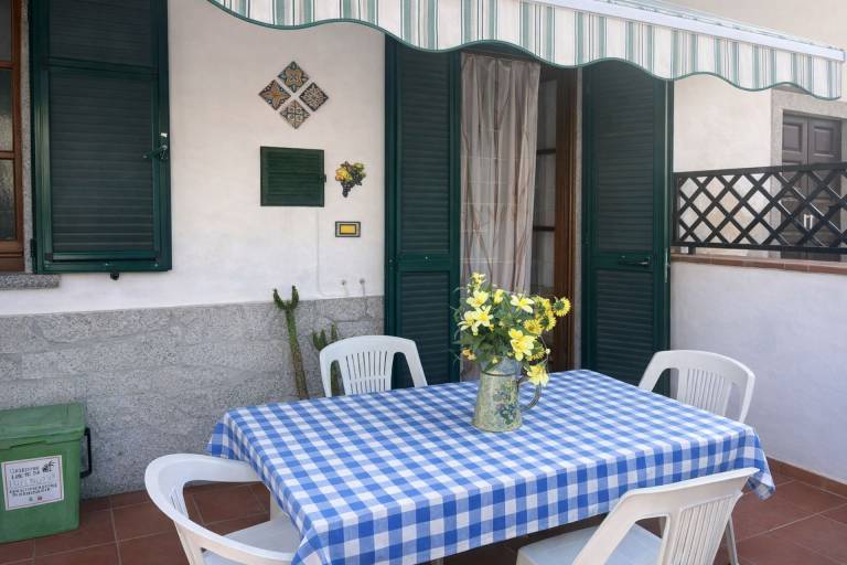 Amazing location 2 minutes from the beach! in Campo nell'Elba
