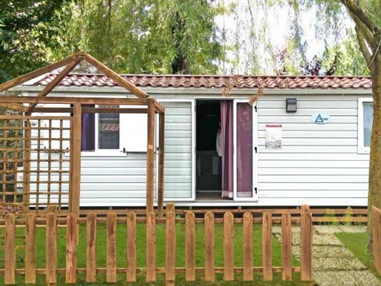 Nice mobile home with patio & pool | Close to the beach | Dogs allowed — photo 4