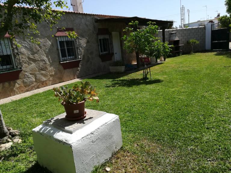 Country House 'Casa Manoli 2' with Private Terrace and Shared Garden in Chiclana de la Frontera