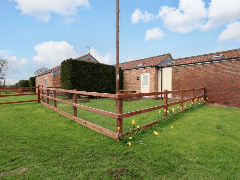 Cottage with yard | Beach view in Bridlington