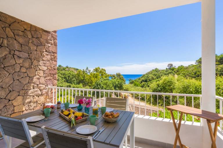 Child-friendly studio with terrace | Sea view | Close to the beach | Dogs allowed in Toulon