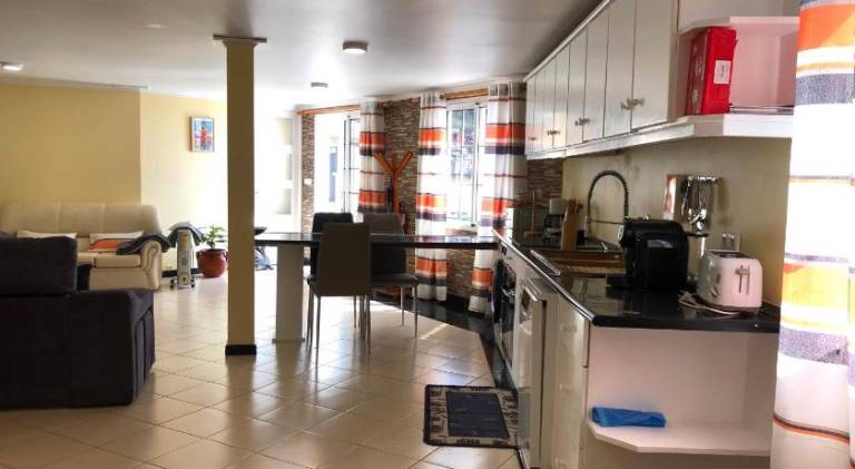 Fully equipped wonderful vacation home with BBQ, terrace & private pool | Pets allowed — photo 3