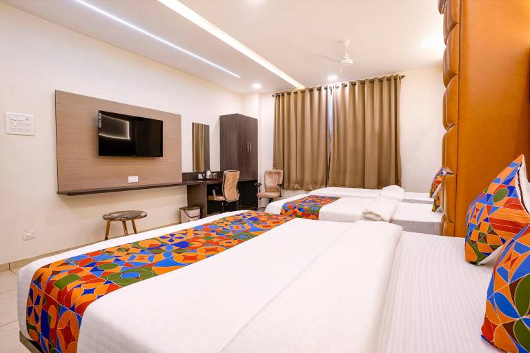 FabHotel Sunshine Residency
