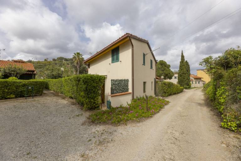 Holiday apartment with 2 rooms for 4 persons — photo 3