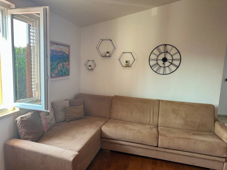 One bedroom apartment with terrace and sea view Jelsa, Hvar (A-22211-b) — photo 4
