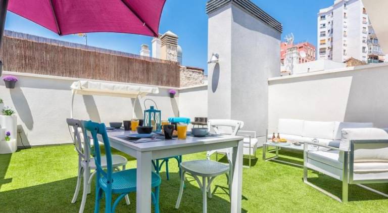 Atico Terraza Privada Piscina Centro AC Nuevo 1hab in Málaga