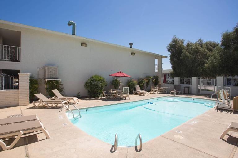 Motel 6 Kingman, AZ - Route 66 West — photo 2