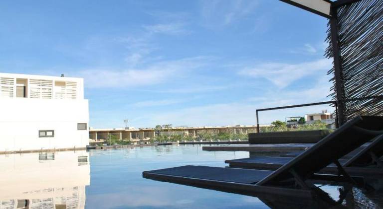 Rental apartment with pool — photo 2
