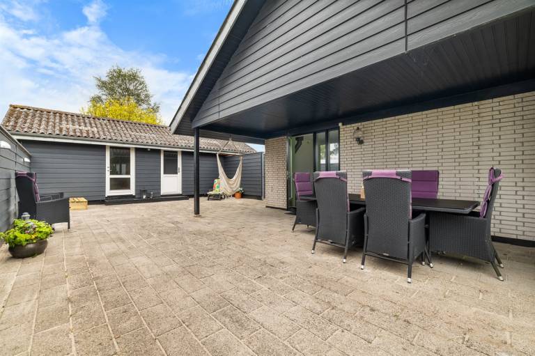 House with terrace, BBQ & garden — photo 3