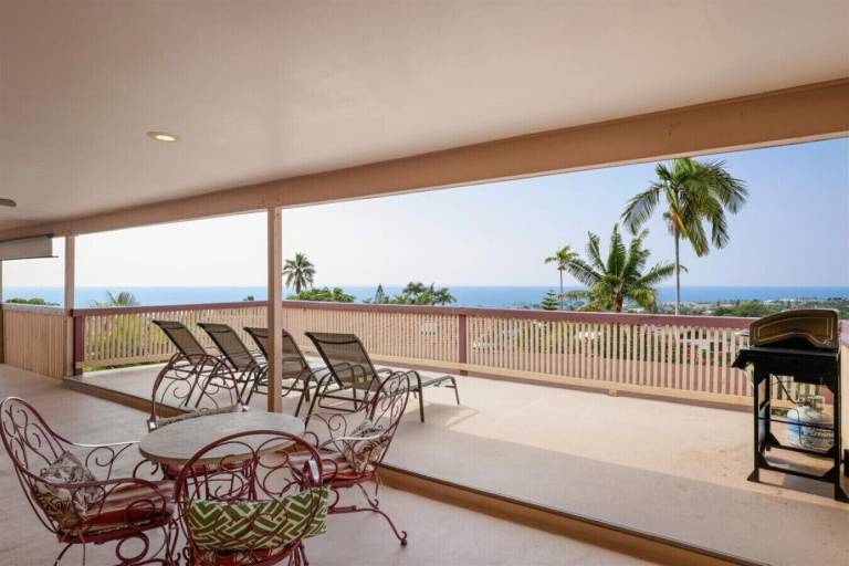 House Holualoa