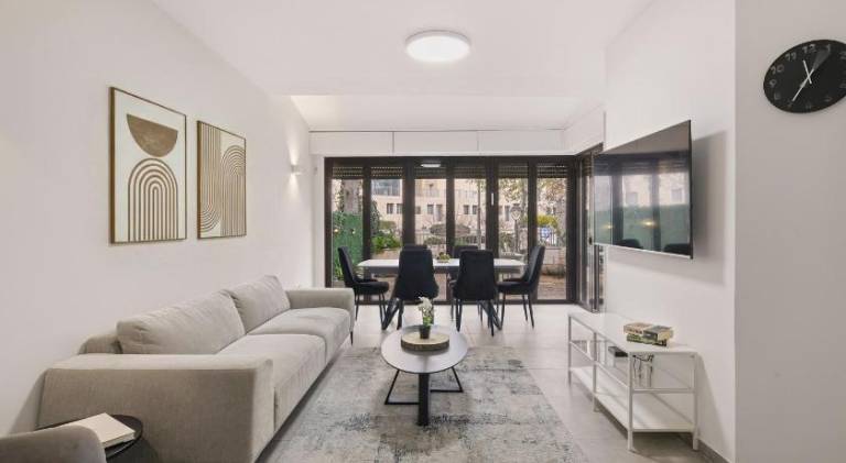 2 BR next to Old City with Patio by FeelHome — photo 3