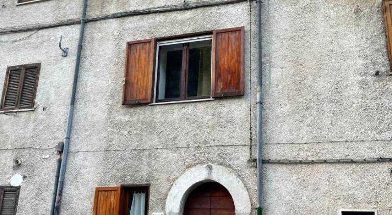 Apartment with 4 rooms for 9 persons in L'Aquila