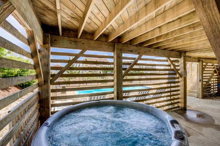 Dancing Dolphin 240 ft from the beach Private Pool, Hot Tub, Dog Friendly Duck — photo 5
