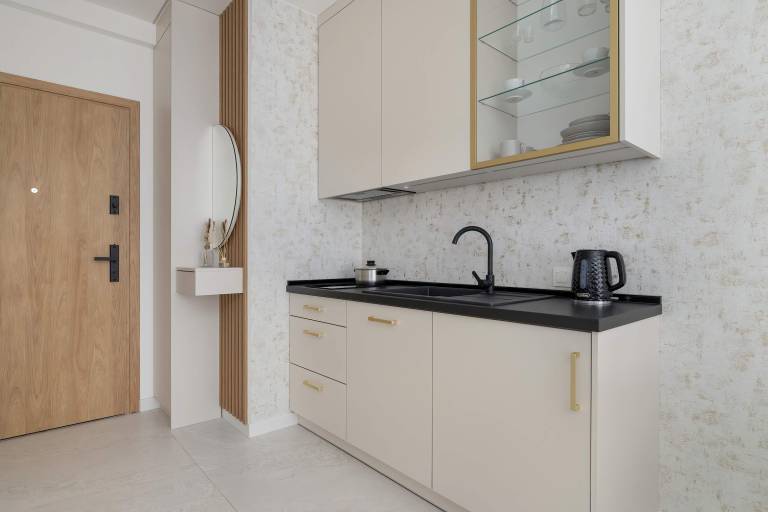 Zabrska 15 Katowice Elegant Studio with Bathtub Parking and Balcony — photo 3